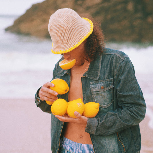 Le Chapeau - Jaune